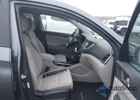 2016 Hyundai Tucson Se z USA, uszkodzony, nr VIN KM8J3CA42GU177890